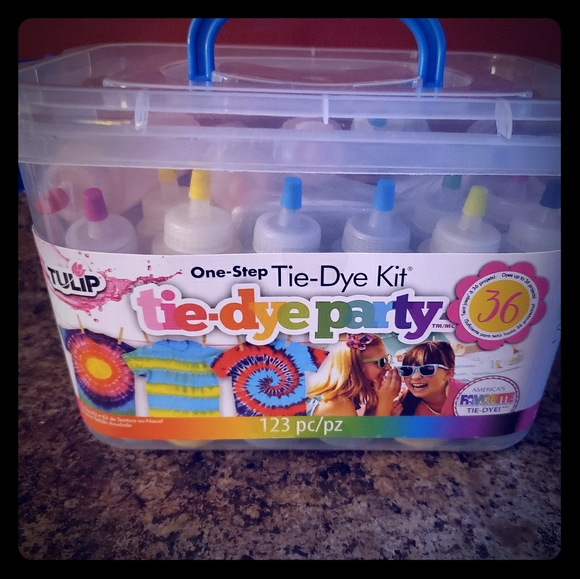 💥Tulip Tie-Dye One Step 123 Piece Party Kit - Picture 2 of 2